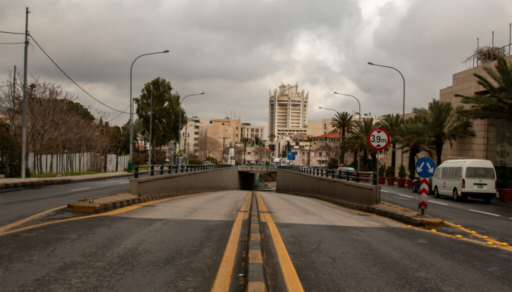 هل هناك جدوى للحظر الليلي وحظر الجمعة؟