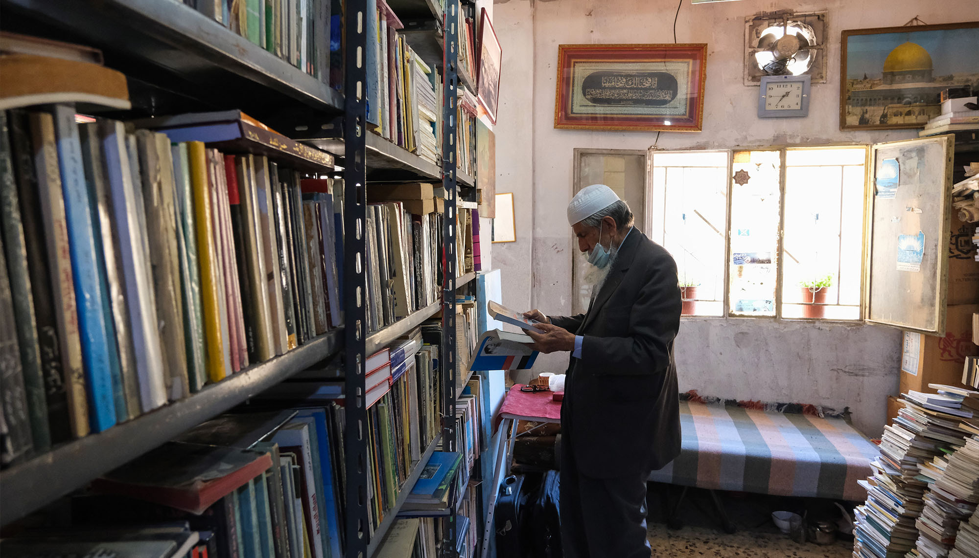 كيف تطوّرت سوق الكتاب القديم في الأردن؟