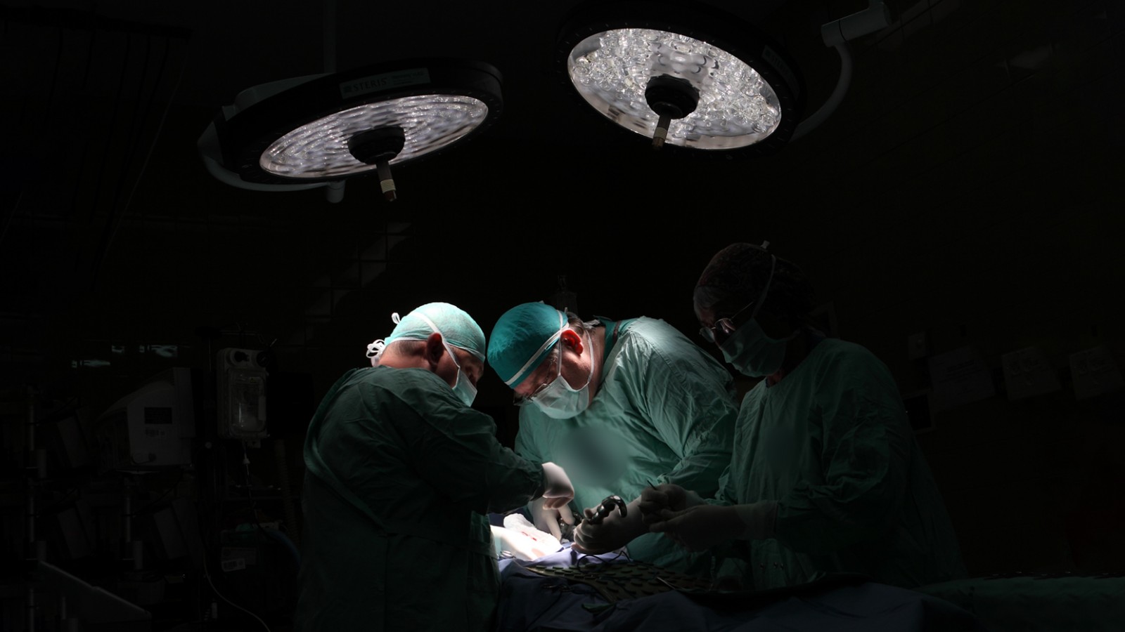 من سرقة الأعضاء إلى قصف المستشفيات: أطباء «إسرائيل» في خدمة الإبادة