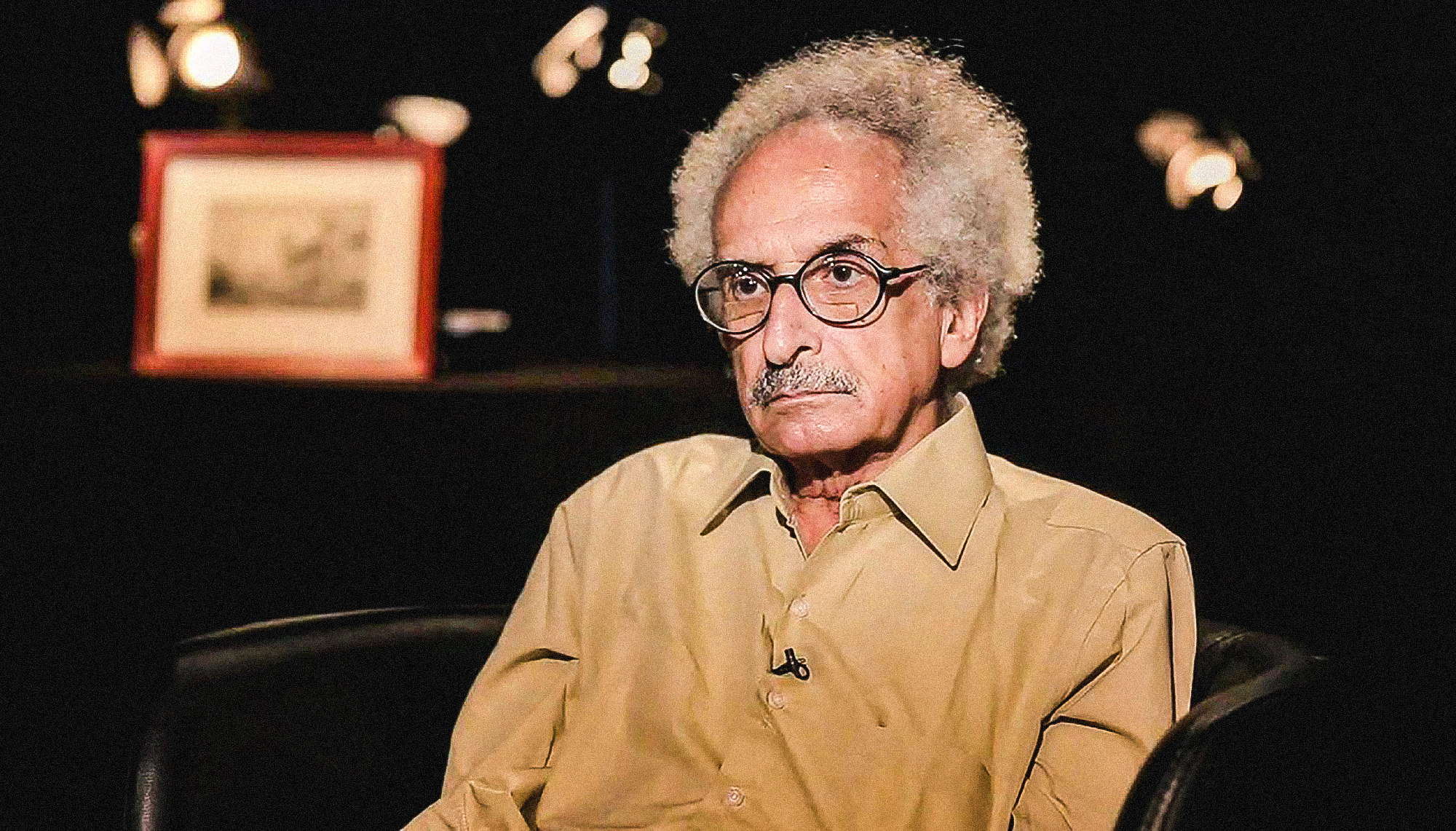 مكالمة هاتفية مع صنع الله إبراهيم