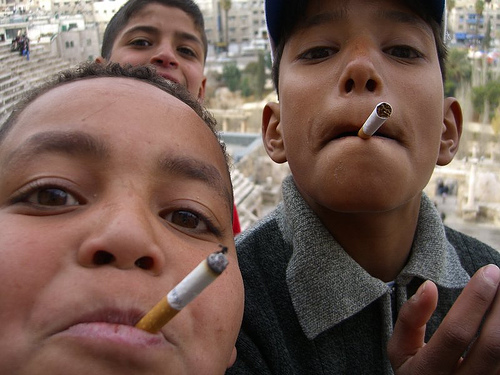 smoking_kids